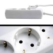 Prolunga elettrica con messa a terra e protezione bambini, 3 prese, cavo 1,4 m