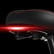 Sella MTB con fermo riflettente rosso e memory foam, ergonomica, impermeabile, resistente agli urti, 27,5 x 19,5 x 9 cm, poliuretano, West Biking, nera con rosso