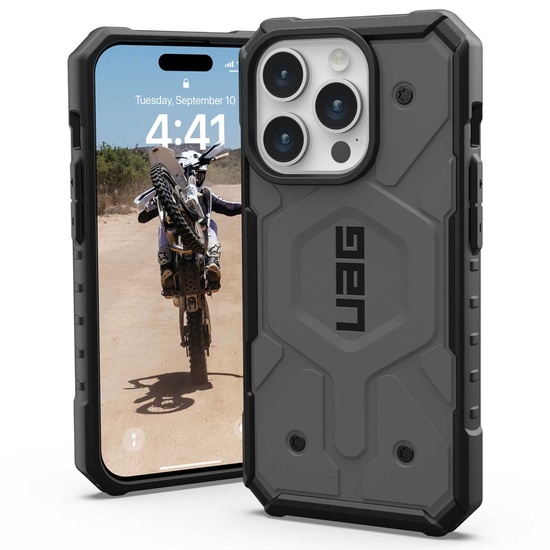 Funda UAG Pathfinder Magsafe para iPhone 15 Pro Max plateada